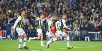 Fenerbahçe, Karagümrük’ü 2 golle geçti!