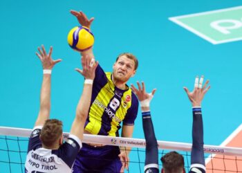 Fenerbahçe Parolapara, CEV Kupası’nda 8’li finale yükseldi!