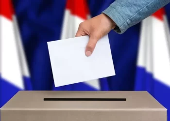 Hollanda’da oy verme süreci başladı: Dilan Yeşilgöz’ün partisi anketlerde önde gidiyor