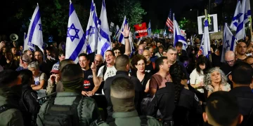 İsrail’de rehineler için gösteriler düzenleniyor