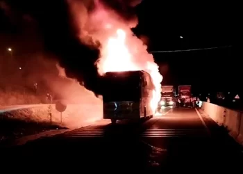 İstanbul-Sinop seferini yapan otobüs yandı!