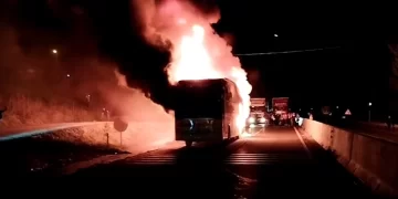 İstanbul-Sinop seferini yapan otobüs yandı!