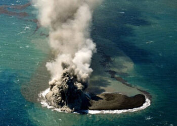 Japonya’da yeni bir ada oluştu