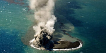 Japonya’da yeni bir ada oluştu