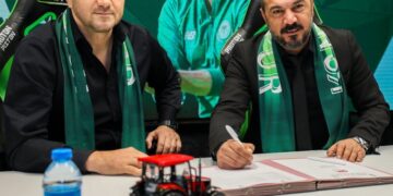 Konyaspor’da Hakan Keleş imzaladı!