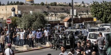 Mescid-i Aksa çevresinde Filistinlilere İsrail polisi müdahalesi