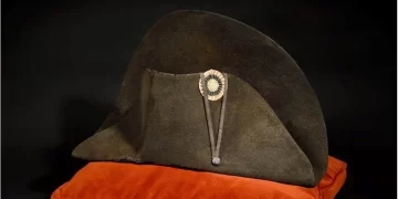 Napolyon’un şapkası Paris’te satışa sunuluyor