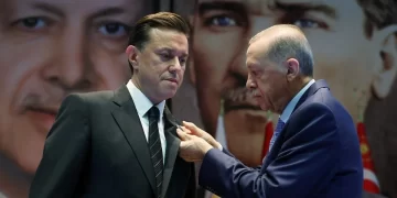 İYİ Parti’den istifa eden milletvekili Nebi Hatipoğlu, AK Parti’ye katıldı