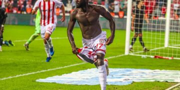 Samsunspor, bu sezon ilk galibiyetini aldı!