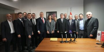 Serdal Adalı, yönetim kurulu listesini teslim etti!