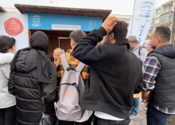 Sinop’ta balık burgere ilgi devam ediyor