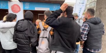 Sinop’ta balık burgere ilgi devam ediyor