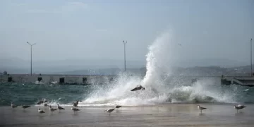 Sinop Valiliği’nden kuvvetli rüzgar ve fırtına uyarısı!