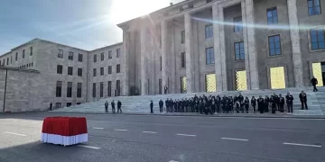 TBMM’de eski Bakan Aktaş için cenaze töreni düzenlendi