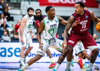 Tofaş, UCAM Murcia deplasmanında dağıldı!