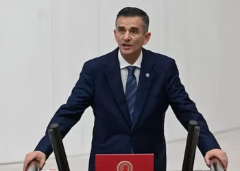 İYİ Parti’de, Ümit Dikbayır kesin ihraç talebiyle disipline sevk edildi