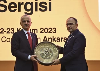 Bakan Uraloğlu: Yüzyılın işini 21 yıla sığdırdık