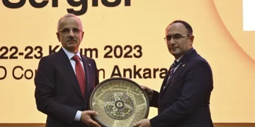 Bakan Uraloğlu: Yüzyılın işini 21 yıla sığdırdık