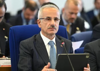 Bakan Uraloğlu açıkladı: 615 km demiryolu, 320 km otoyol yatırımı planladık