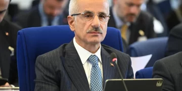 Bakan Uraloğlu açıkladı: 615 km demiryolu, 320 km otoyol yatırımı planladık