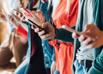 Gençlere vergisiz telefon bilgisayar ve 10 GB internet başvuruları başladı!