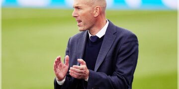 Manchester United’da ten Hag Yerine Zidane Sesleri!