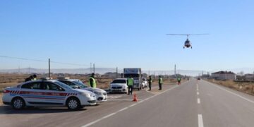 Aksaray Jandarmadan Cayrokopter İle Denetim