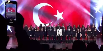 Altın Kelebek Ödül Töreni’nde Cumhuriyet’in 100. Yılı Kutlandı