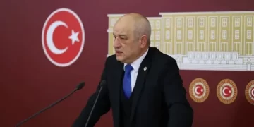 CHP’li milletvekili Ali Fazıl Kasap, Saadet Partisi’ne geçti