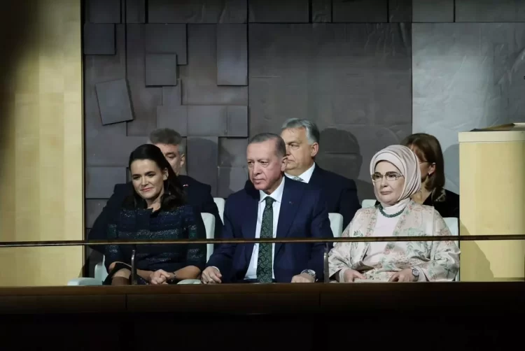 Emine Erdogandan Macaristan paylasimi habermeydan