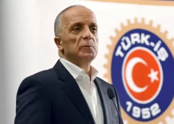 Ergün Atalay yeniden TÜRK-İŞ Genel Başkanı seçildi