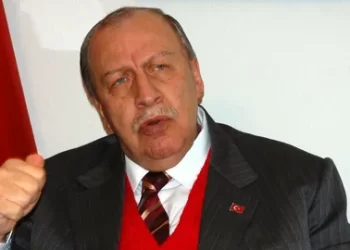 Eski Bakan Yaşar Okuyan vefat etti