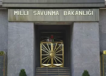 Hava Kuvvetleri’nden eğitim uçuşu