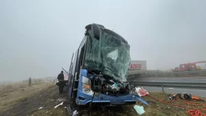 Sanliurfada otobus ve 2 TIR carpisti2 habermeydan