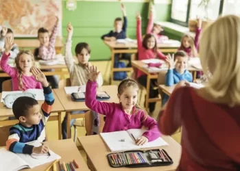 MEB açıkladı! ‘Sınıf annesi’ uygulaması yasaklandı