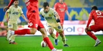 Ankaragücü ve Hatayspor puanları paylaştı!