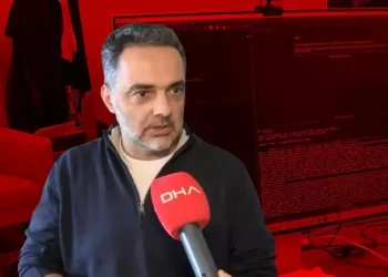 Dolandırıcılar ünlü şef Arda Türkmen’i de hedef aldı