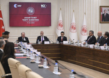 Asgari ücrette zam pazarlığı devam ediyor