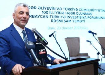 Bakan Bolat Azerbaycan’a gitti