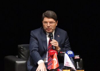 Bakan Tunç, yeni anayasa hakkında açıklamalarda bulundu