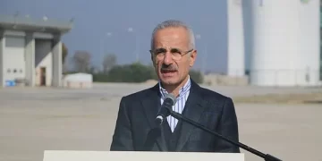Bakan Uraloğlu açıkladı: Ne taşkın, ne de depremler artık havalimanımızı etkileyemeyecek