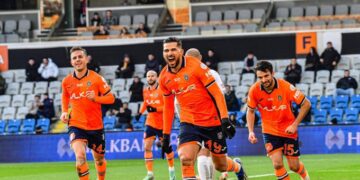 Başakşehir, Hatayspor’u tek golle yıktı!