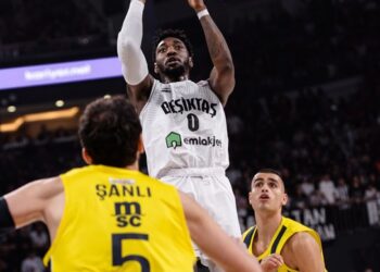 Beşiktaş Emlakjet, Fenerbahçe Beko’yu mağlup etti!