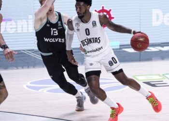 Beşiktaş Emlakjet, Wolves Vilnius’u rahat geçti!