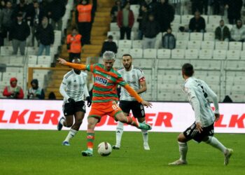 Beşiktaş, evinde ağır yaralı! Beşiktaş, evinde ağır yaralı!