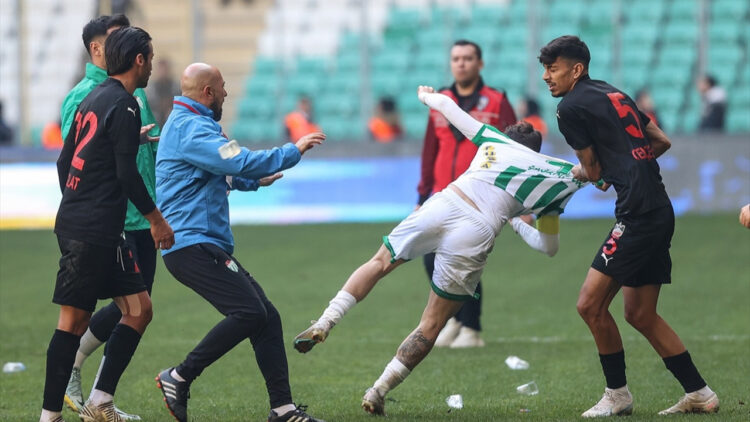 bursaspor diyarbekirspor macinda 5 kirmizi kart habermeydan