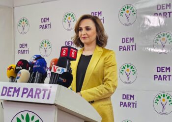 Halkların Eşitlik ve Demokrasi Partisi adını DEM Parti olarak değiştirdi
