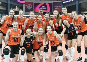 Eczacıbaşı Dynavit yarı finale yükseldi!