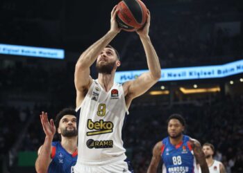 EuroLeague’de Türk derbisini Fenerbahçe Beko kazandı!