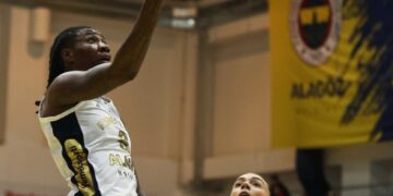 Fenerbahçe Alagöz Holding, 15’te 15 yaptı!